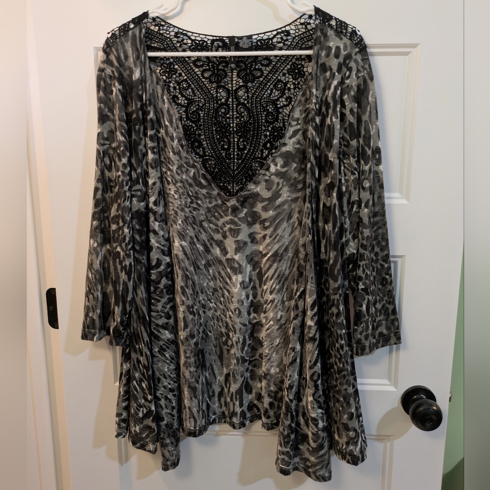🔴 3/$15 New Directions Elegant Black and Gray Lace Accent Overpiece